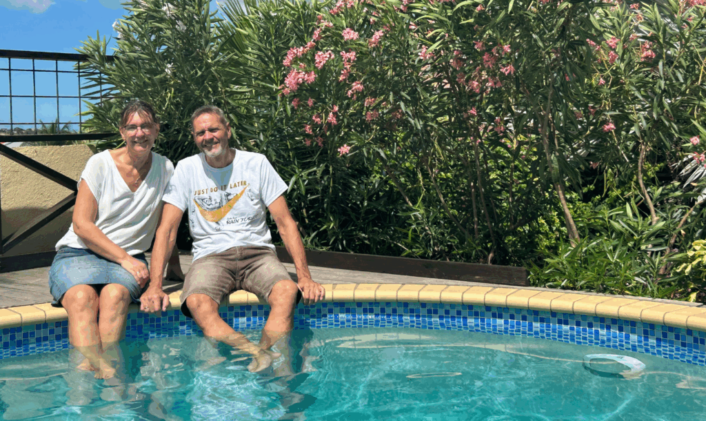Eigenaren Barbara en Arend van Villa Topzicht Curaçao – gastvrije hosts van het kleinschalig resort voor een rustige vakantie op Curaçao